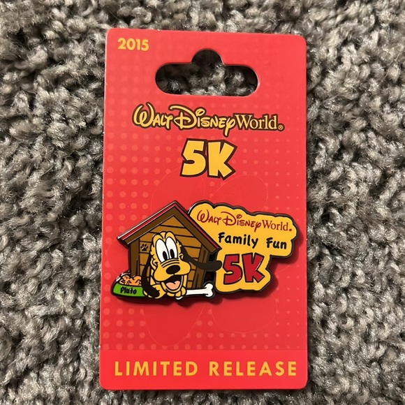 Run Disney pin - Pluto - Picture 3 of 3